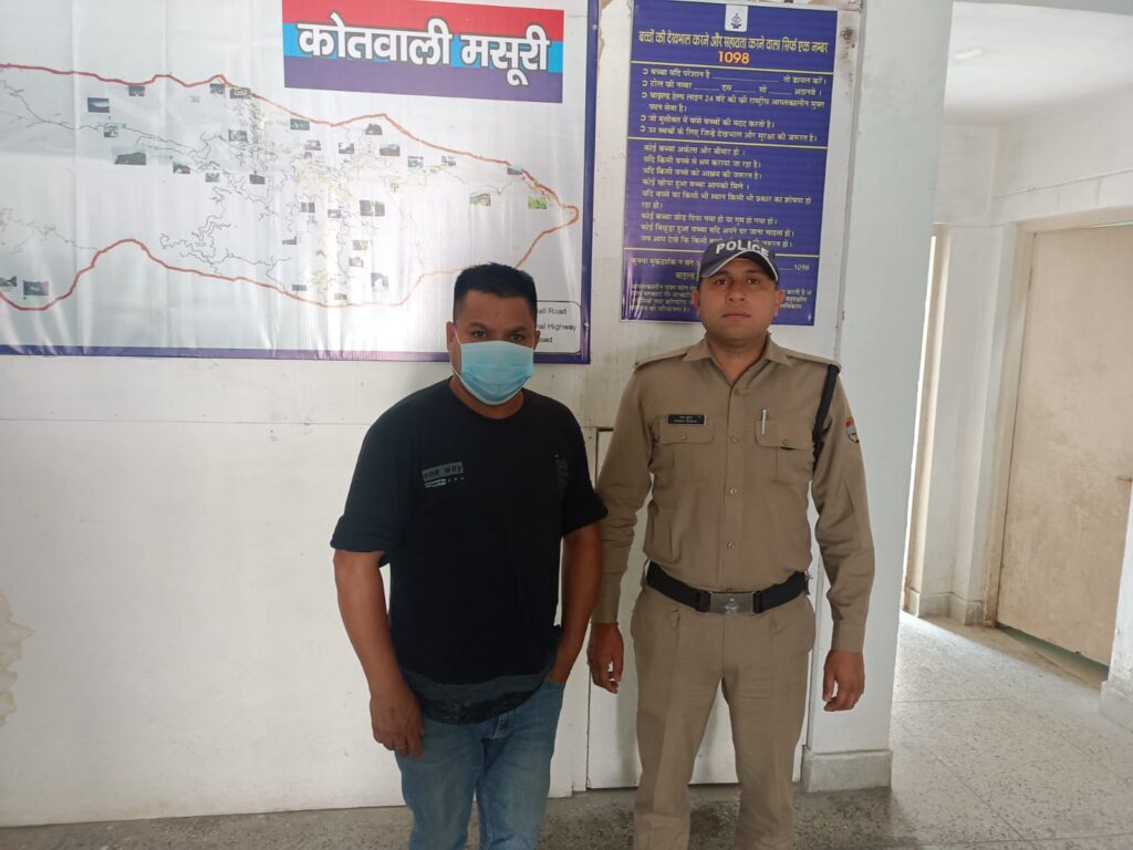 मसूरी पुलिस द्वारा फरार चल रहे 01 वारंटी को किया गिरफ्तार।