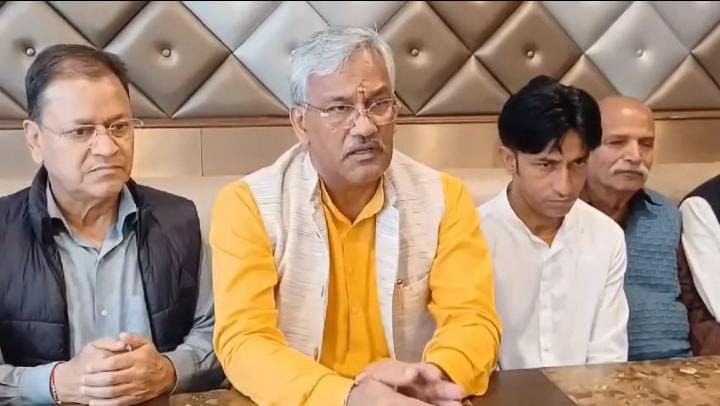 पूर्व मुख्यमंत्री व हरिद्वार सांसद त्रिवेंद्र सिंह रावत ने कहा कि विधानसभा में एक विधायक ने सरकार गिराने का सवाल उठाया वह गंभीर विषय है।