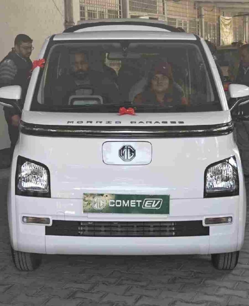 सीनियर सिटीजन, जरूरतमंदो का सहारा बना डीएम का ‘सारथी’