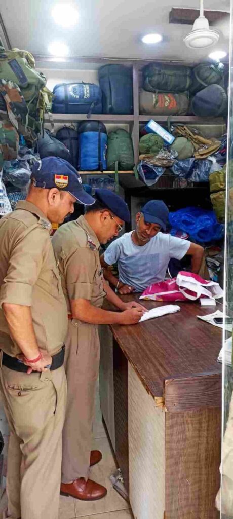 पहलगाम में हुई आंतकी घटना के दृष्टिगत दून पुलिस ने चलाया अभियान