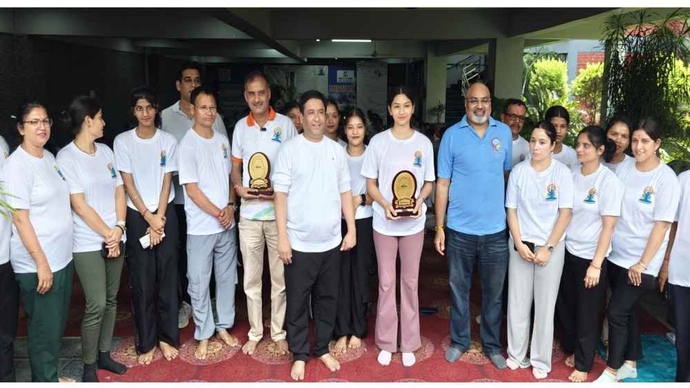 अंतरराष्ट्रीय योग दिवस पर देहरादून में भव्य योग व मेंटल वेलनेस शिविर का आयोजन, “विचार-एक नई सोच” संस्था योग के साथ मानसिक स्वास्थ्य को दे रही है नई दिशा