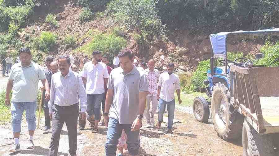 आपदा की घड़ी में रुद्रप्रयाग के साथ सौरभ बहुगुणा, स्थलीय निरीक्षण कर बोले– ‘हर परिवार को मिलेगी मदद’